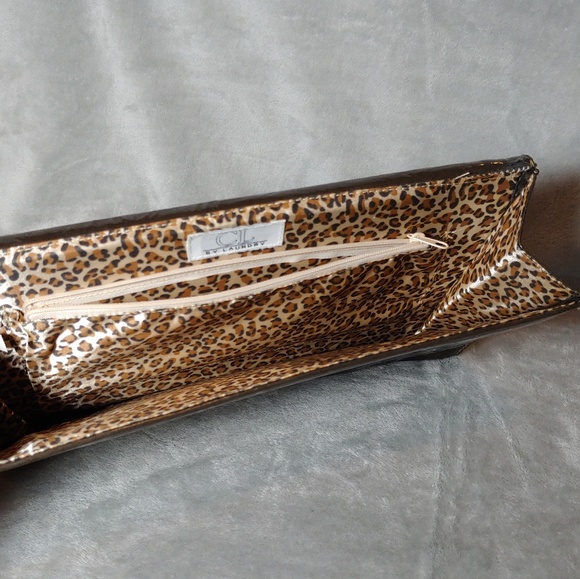 Large Clutch - Picture 4 of 5